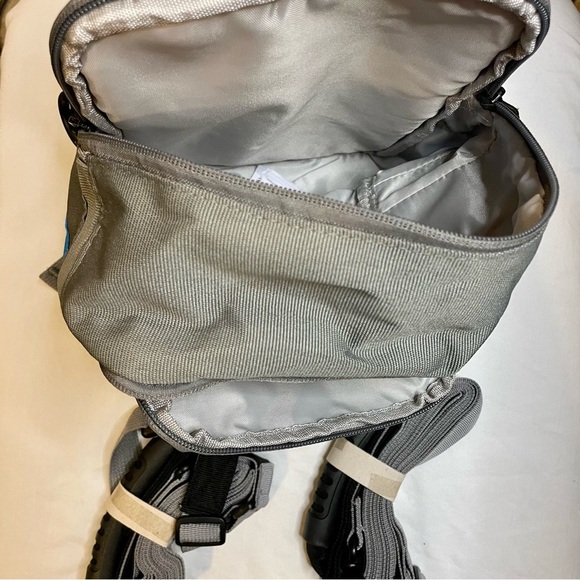 Ski or Snowboarding SMALL Backpack Unisex Black and Blue Shoulder & waist strap - Picture 5 of 5